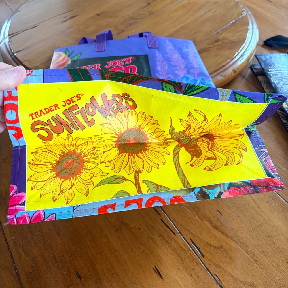 Trader Joe’s Flower Shop mystery Shopping Bag - Picture 5 of 5